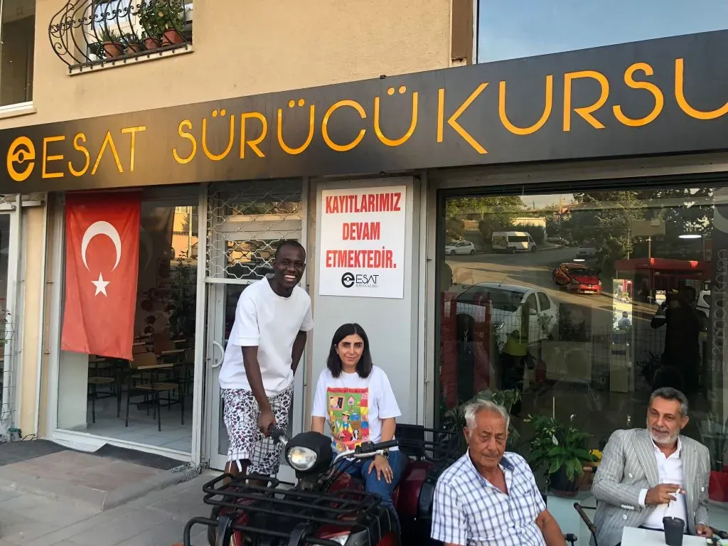 Esat Sürücü Kursu - Ehliyet Sınavında Yaşanan Komik Anılar