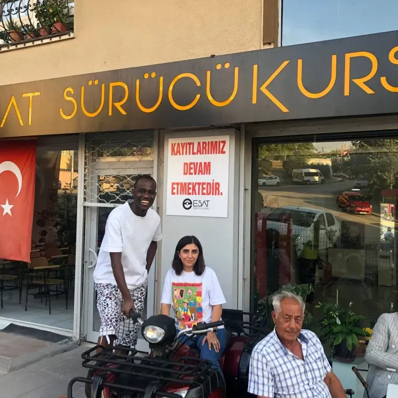 Esat Sürücü Kursu - Ehliyet Sınavında Yaşanan Komik Anılar