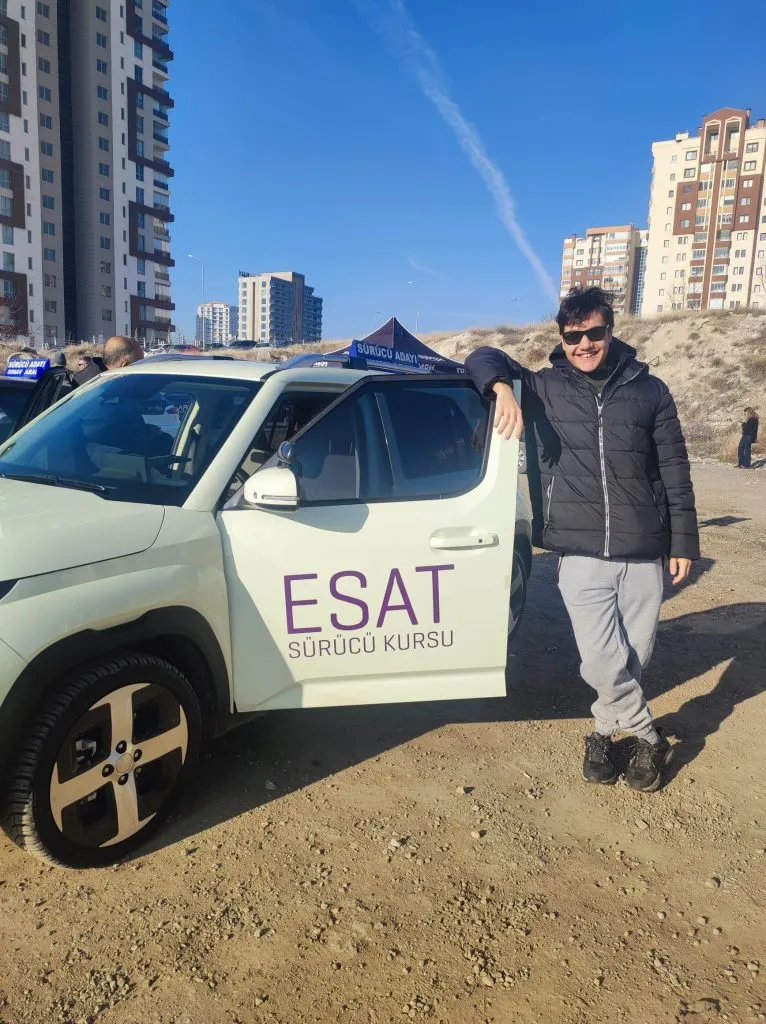 Esat Sürücü Kursu - Kavşak ve Dönüşlerde Hata Yapmama Rehberi