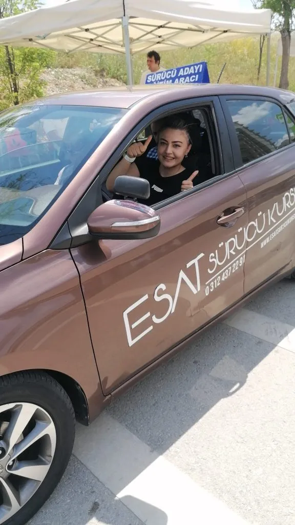 Esat Sürücü Kursu - İlk Trafik Deneyimi: Şerit Takibi Kolay Anlatım