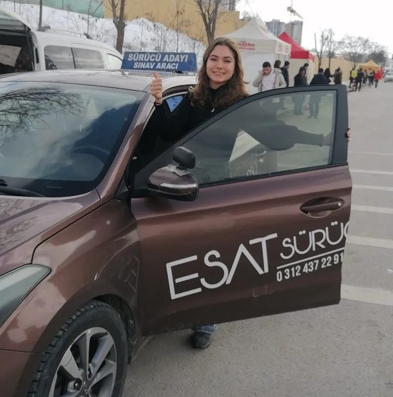 Esat Sürücü Kursu - Yağmur, Kar ve Sisli Havalarda Güvenli Sürüş Rehberi