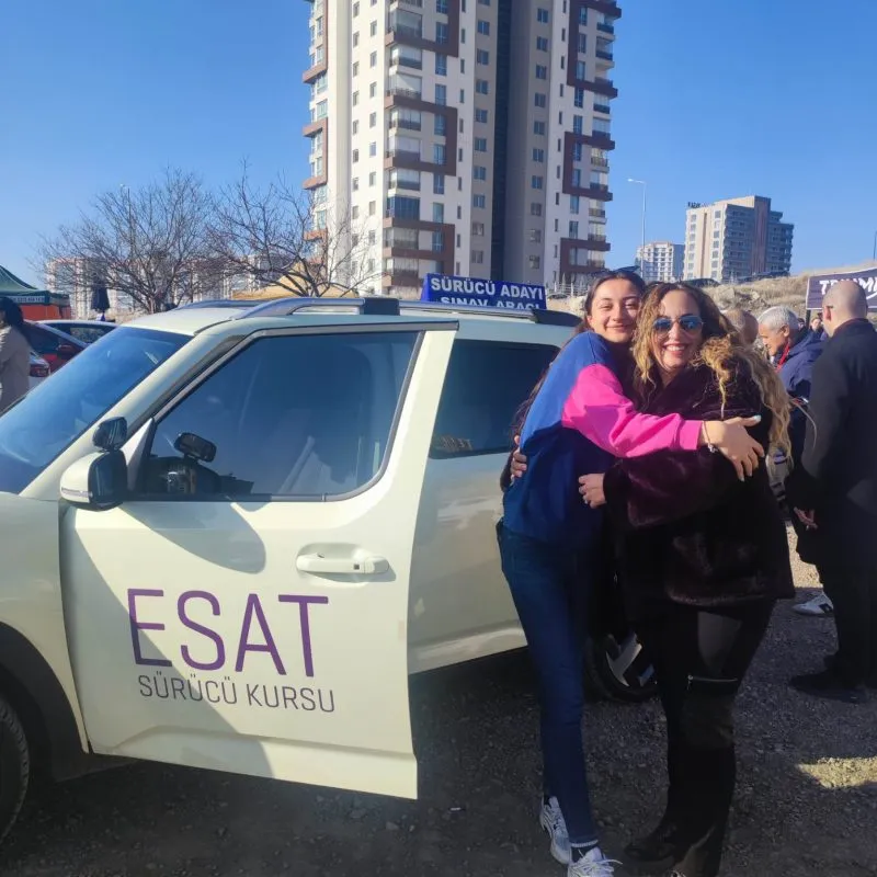 Esat Sürücü Kursu - Otomatik Araç Kullanımı: P-R-N-D Rehberi